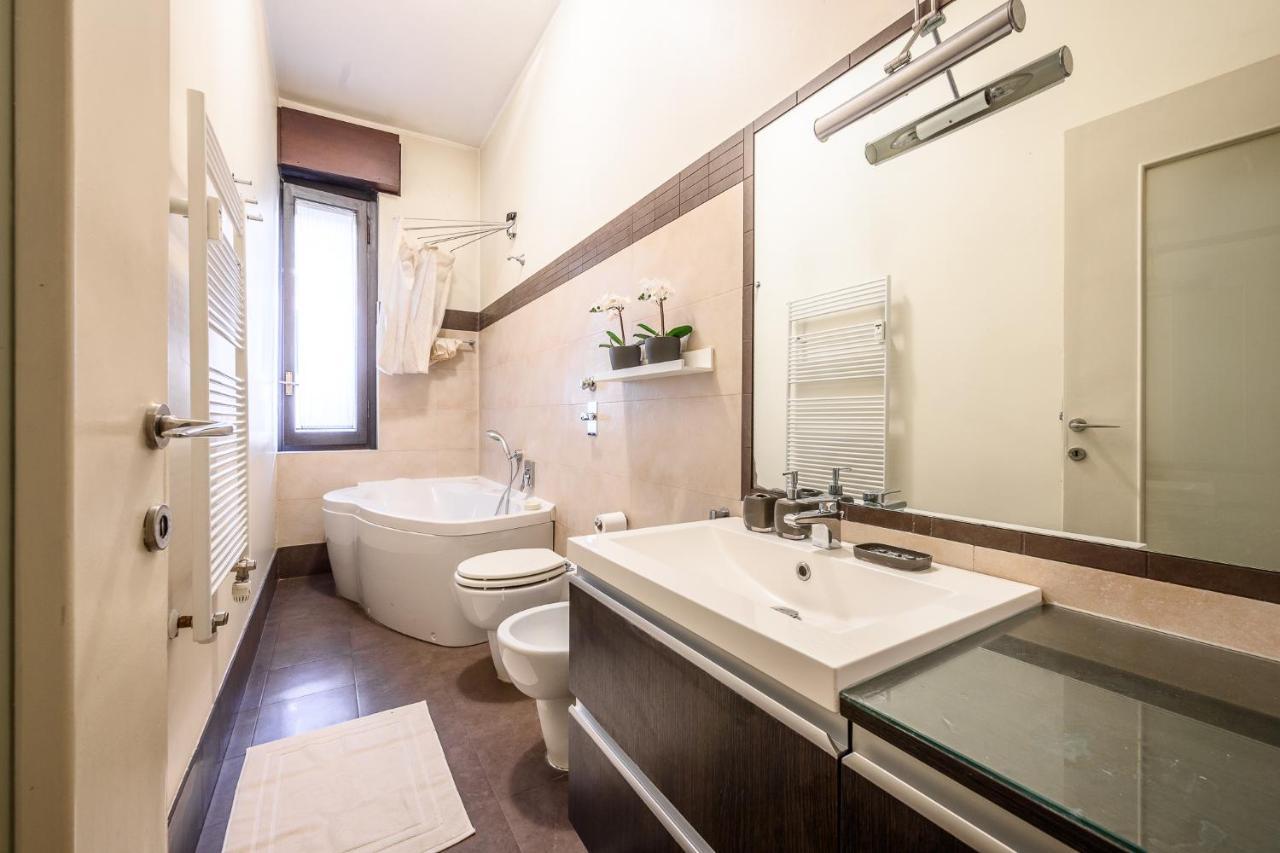 The Lantern Flat - Darsena Area Apartment Milan Exterior photo